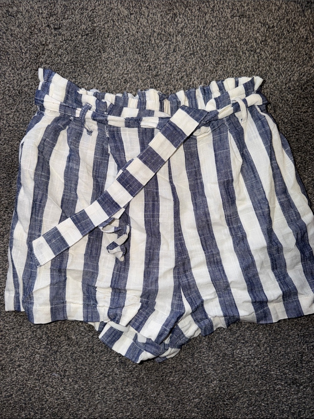 Striped Tie-Waist Women’s Shorts - Navy & White